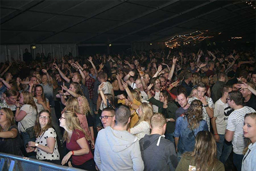 Netherlands - Hold Party 6000 people indoor show